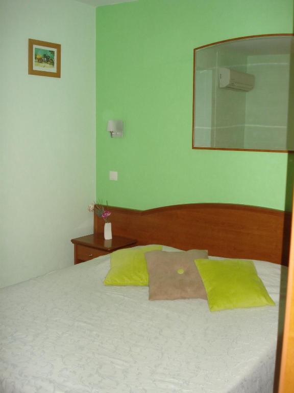 Chambres D'Hotes La Chaumiere Arcy-sur-Cure Rom bilde